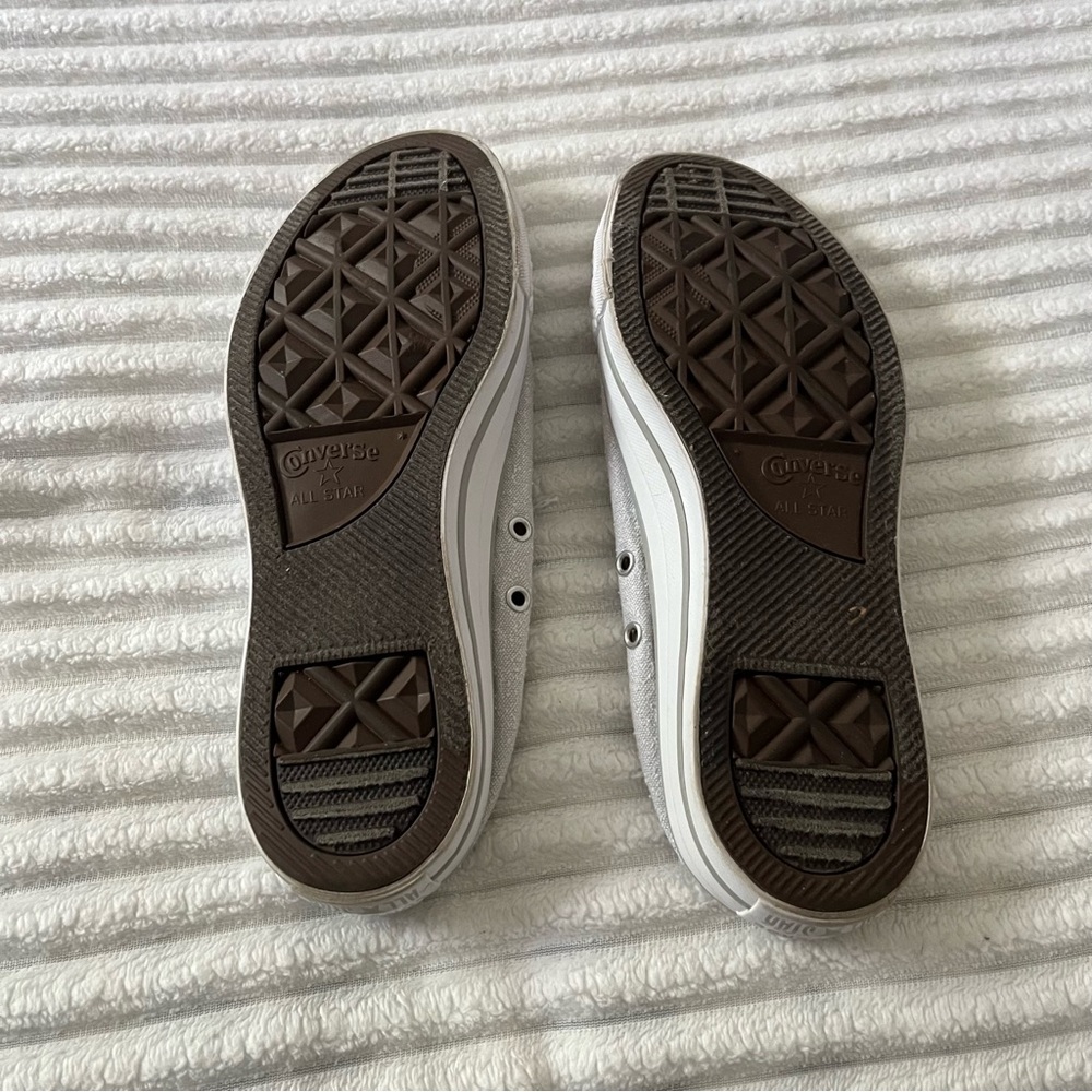 Grey Converse - Picture 4 of 5